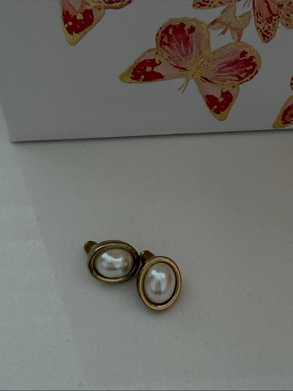 Classic Pearl-Effect Gold Oval Stud Earrings